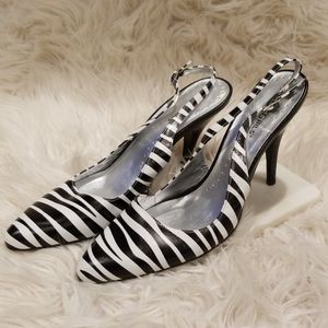 BCBG Girls, b&w pumps, sz8